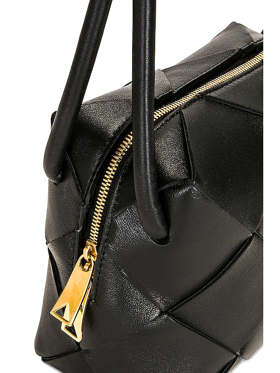【送料&関税込】Bottega Veneta Mini Braided Camera Bag Bottega Veneta Mini Braided Camera Bag | italist