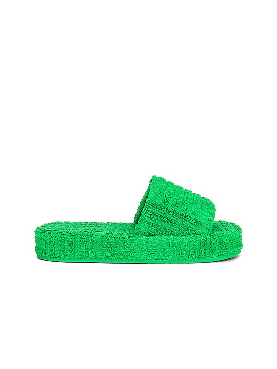 靴 BOTTEGA VENETA Resort Sponge Slides Bottega Veneta Sponge Resort Slides in Grass | FWRD