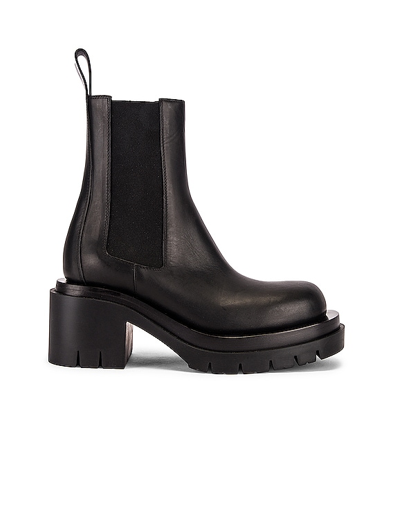 安い Boots Ankle Lug Veneta Bottega in FWRD | Black 靴