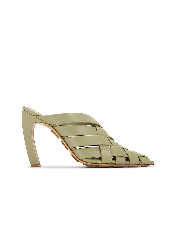 Bottega Veneta Alfie ヒール ミュール Bottega Veneta Alfie Mule Pump in Travertine | FWRD