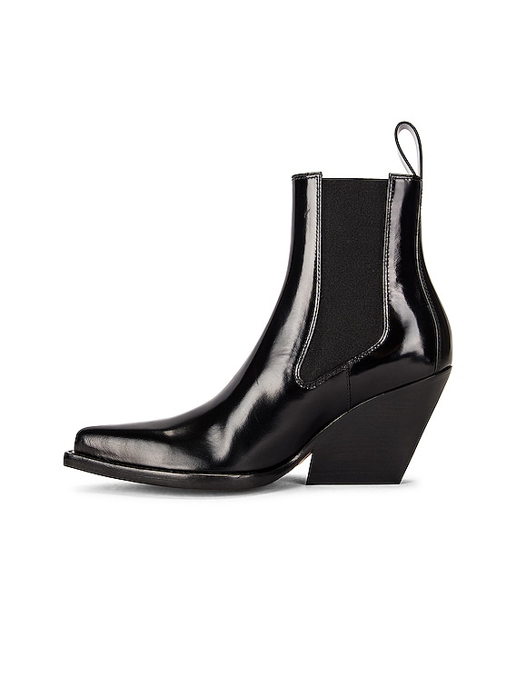 靴 bottega veneta lean boots size42 Bottega Veneta The Lean Boots in Black | FWRD