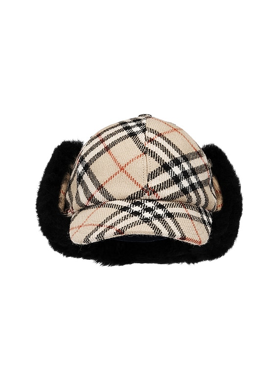 BURBERRY 帽子 Burberry Check Trapper Visor Cap in Sand Ip Check | FWRD