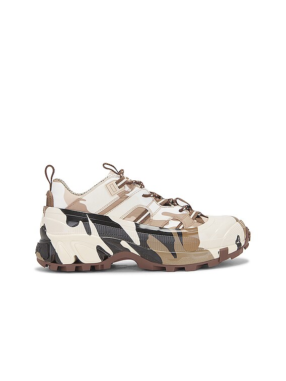 Burberry ARTHOR スニーカー - Brown Camouflage | FWRD