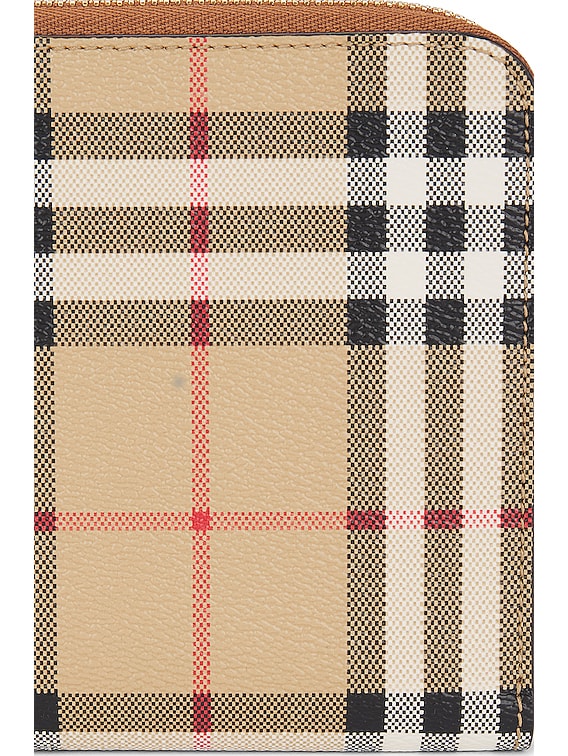 burberry　ガーメント 7枚セット Burberry Patterned Travel Organizer in Check Pattern | FWRD