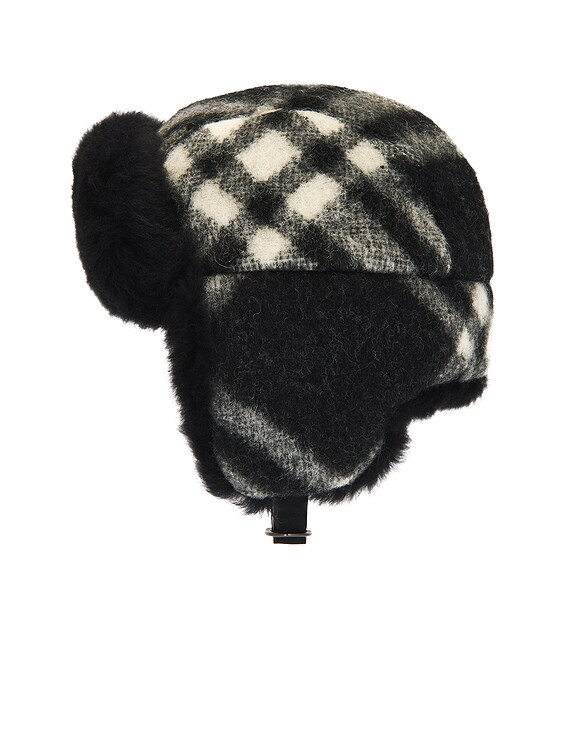 BURBERRY Genuine Goat Fur Pilot Cap Size M NWT BURBERRY Genuine Goat Fur Pilot Cap Size M NWT main image 3