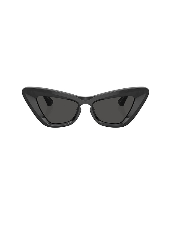 ● BURBERRY ● サングラス Cat Eye Dark Gre / Dark Grey 51mm Burberry Cat Eye Sunglasses in Dark Grey | FWRD