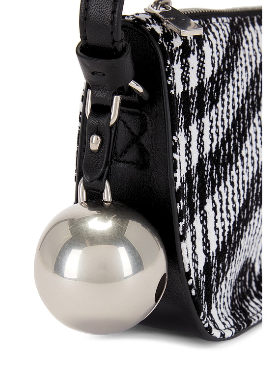 【関税＆送料込み】Burberry Sling Bag BURBERRY】LL SOFT SLING ラージスリングバッグ (Burberry