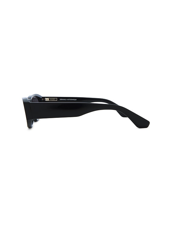 09.3 Sunglasses