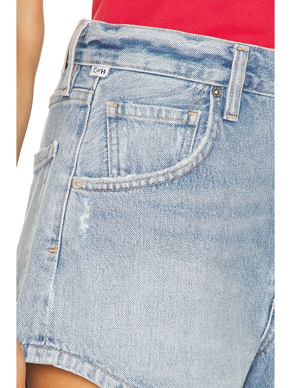 Abita Curved Hem Short