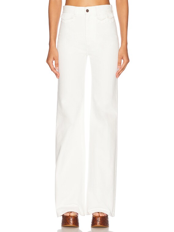 デニム・ジーパン CHLOE Straight jeans White Chloe Straight Leg Jeans in White | FWRD
