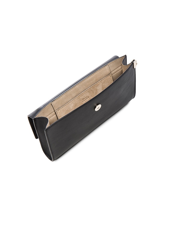 【送料&関税込】ChloAC C Chloe Clutch Chloe(クロエ) クラッチバッグ(レディース) - 海外通販のBUYMA