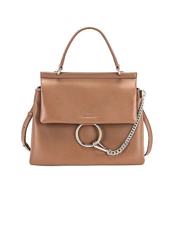 CHLOÉ トープ スモール Faye バッグ Chloe Medium Faye Top Handle Bag in Desert Taupe | FWRD