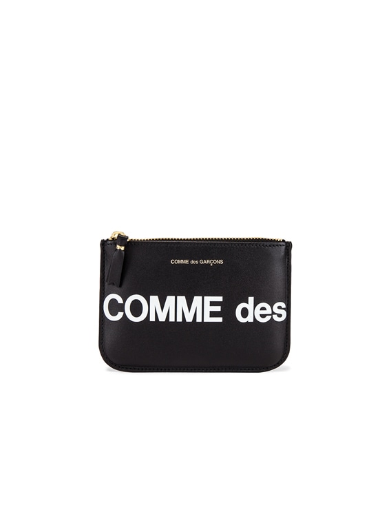 【Wallet COMME des GARCONS】HUGE LOGO COMME des GARCONS Huge Logo Wallet in Black | FWRD