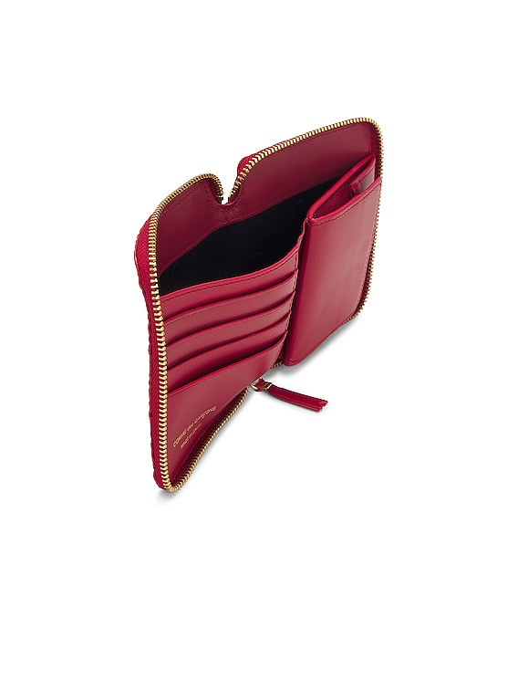【関税&送料込】Comme Des Garcons Wallet Red Leather Wallet COMME des GARCONS Embossed Leather Zip Wallet in Red | FWRD