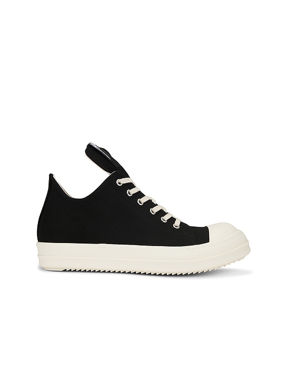 【2025年】エレガントファッションを上品に着 Owens Rick by DRKSHDW Low FWRD | Milk & Black in Sneaks パンツ