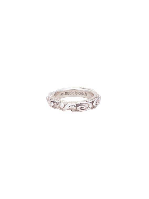 emanuele bicocchi★ロゴ刻印 Arabesque リング 指輪 Silver Emanuele Bicocchi Arabesque Band Ring in Silver | FWRD