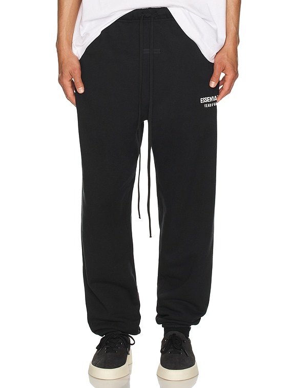 Fear of God ESSENTIALS Classic Fit Fleece Sweatpant in Jet Black