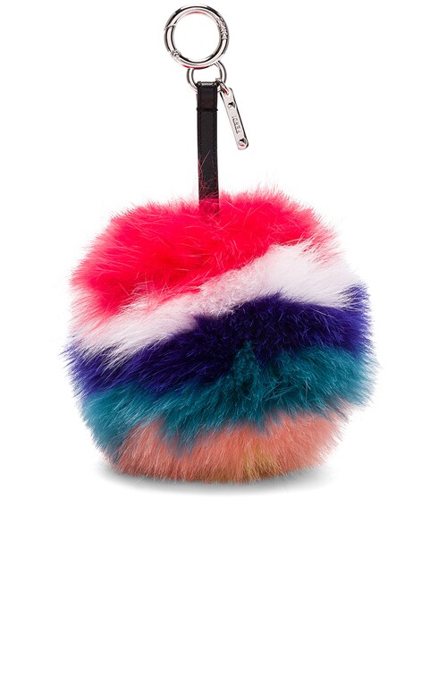 Fendi レインボーフォックスファーポンポンチャーム Red Multi Fwrd