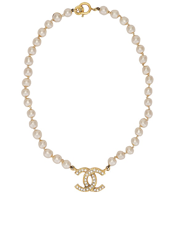 AUTH CHANEL CC LOGO CHAIN NECKLACE WITH IMITATION PEARLS GOLD METAL PEARL  WHITE