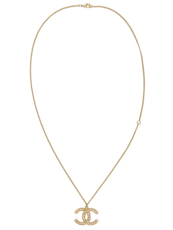 FWRD Renew Chanel CC Pearl Necklace in Gold | FWRD