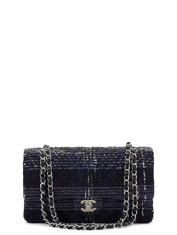5 Ways to Style Your Chanel Classic Flap Bag Straps  Chanel classic flap  bag, Chanel classic flap, Blue bag outfit