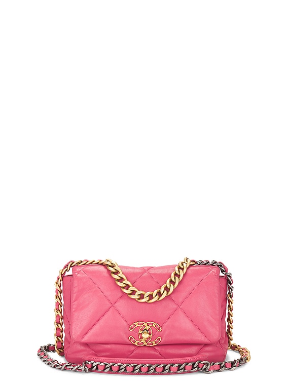 FWRD Renew CHANEL ショルダーバッグ - Pink | FWRD 