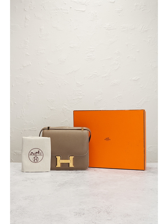 FWRD Renew Hermes Epsom Constance 24 Shoulder Bag in Etoupe FWRD Renew Hermes Epsom Constance 24 Shoulder Bag in Etoupe