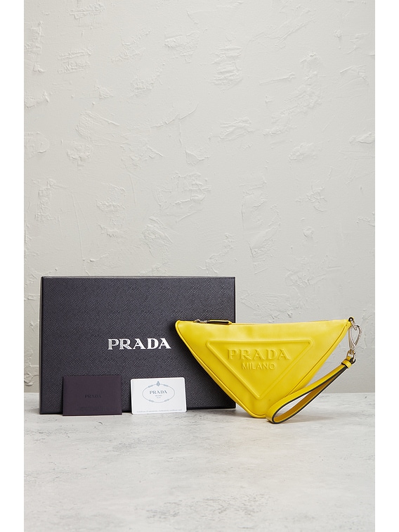 prada ポーチ　クラッチ　2012 イエロー　pouch clutch Authentic Prada Pouch Clutch with Strap TESSUTO Giallo Fluo