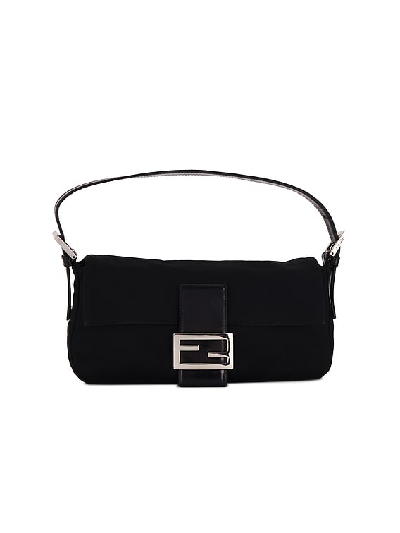FWRD Renew FENDI ショルダーバッグ - Black | FWRD
