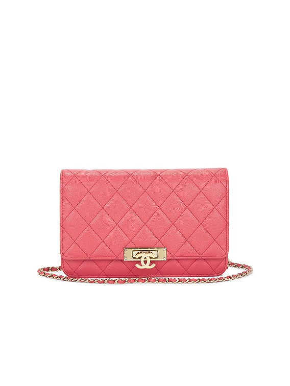 Chanel Caviar Golden Class Wallet on Chain