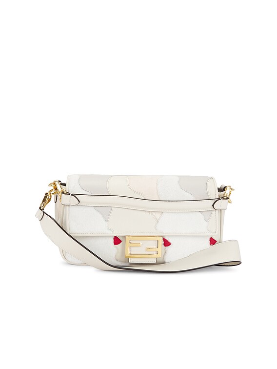 フォンテーヌ　レディメイドフラフィ FWRD Renew Fendi Mink Fur Nappa Faces Baguette Shoulder Bag in