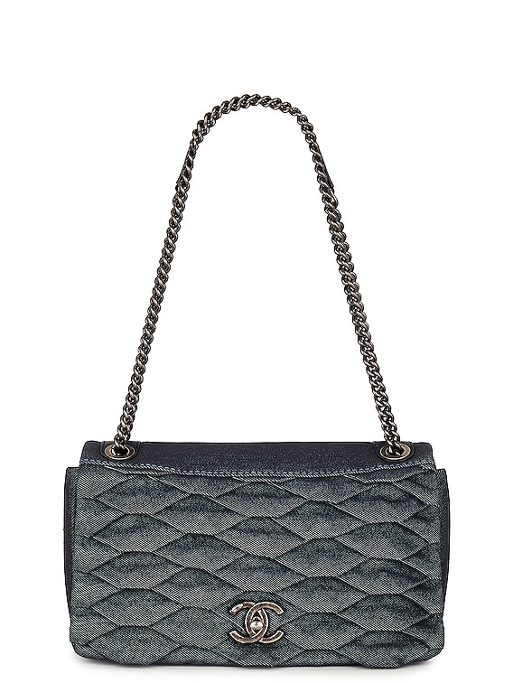 quilted chanel bag black
