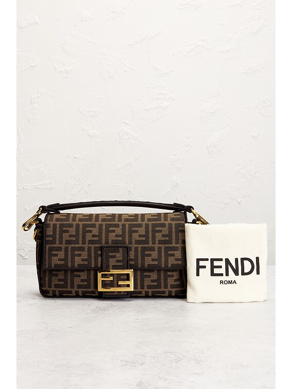 F660 フェンディ FENDI ショルダー ハンド ズッカ柄 ブラウン FF FWRD Renew Fendi FF 1974 Re-Edition Baguette Shoulder Bag in