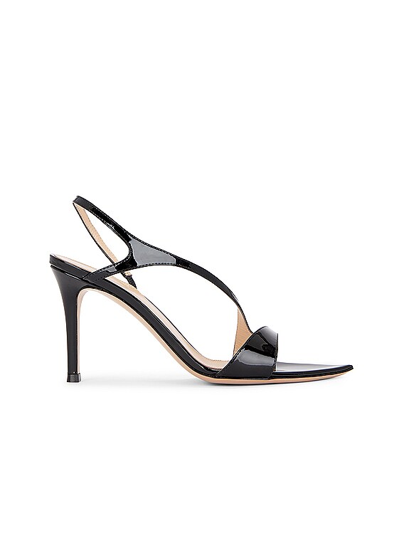 【関税込み】Gianvito Rossi ブラック Gianvito 105 ヒール Gianvito Rossi ヒール - Black | FWRD