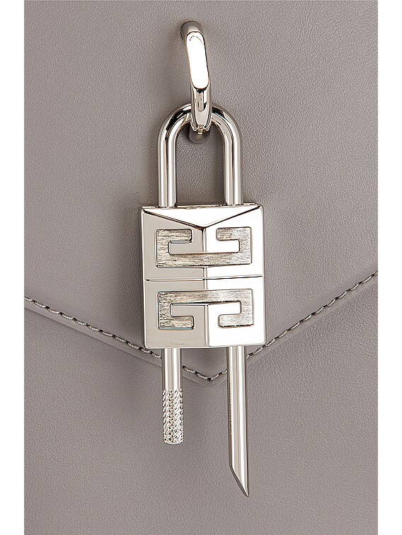 Givenchy ANTIGONA LOCK バッグ - Medium Grey | FWRD