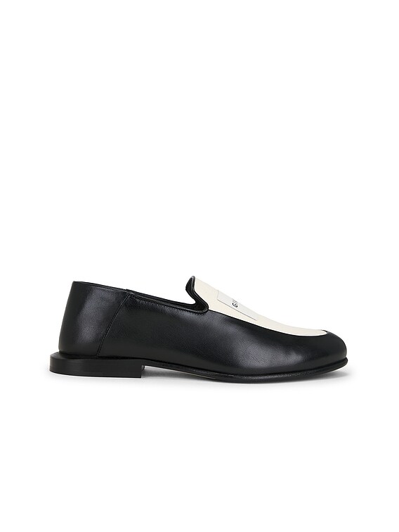 【関税＆送料込み】Givenchy Elegant Loafer Givenchy Men's Patent Leather Label Loafers | Neiman Marcus