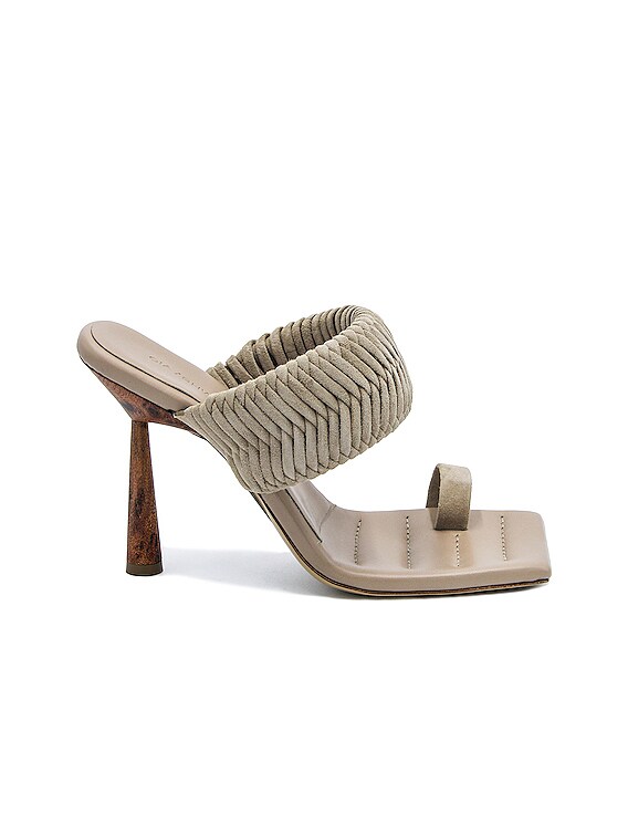 x RHW Toe Ring Suede Mule