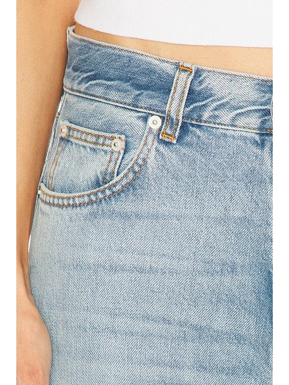 Korea Straight Leg Jeans