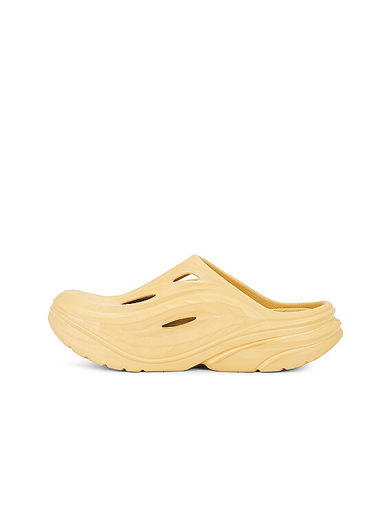 HOKA U ORA Recovery Mule サイズ10 ベージュBeams HOKA U ORA Recovery Mule サイズ10 ベージュBeams