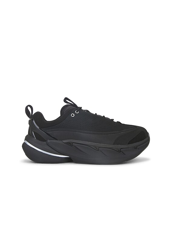 国内配送 HOKA ELEVON X BLACK/CARBON BLACK Hoka U Elevon X in Black & Carbon Black | FWRD