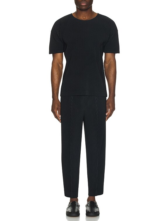 Homme Plisse Issey Miyake Tシャツ - Black | FWRD