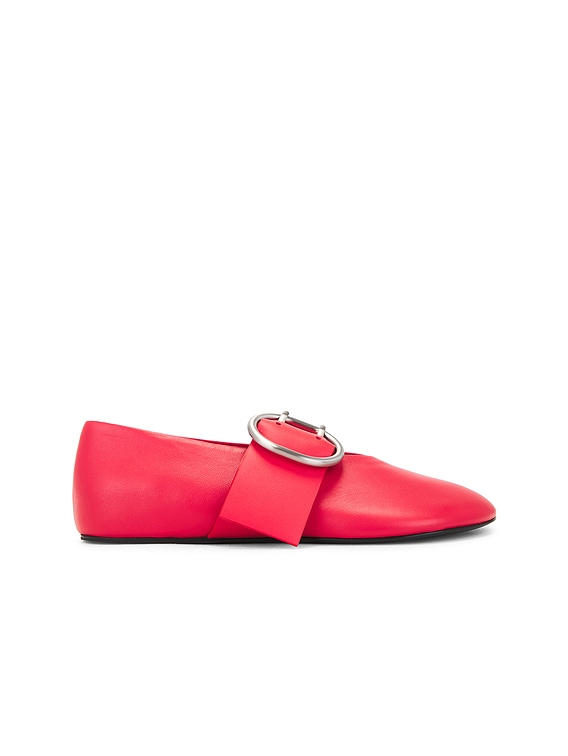 【送料関税込】Jil Sander Ballerina with Large Buckle Jil Sander Cannolo Buckle Ballerina Flat in Red | FWRD
