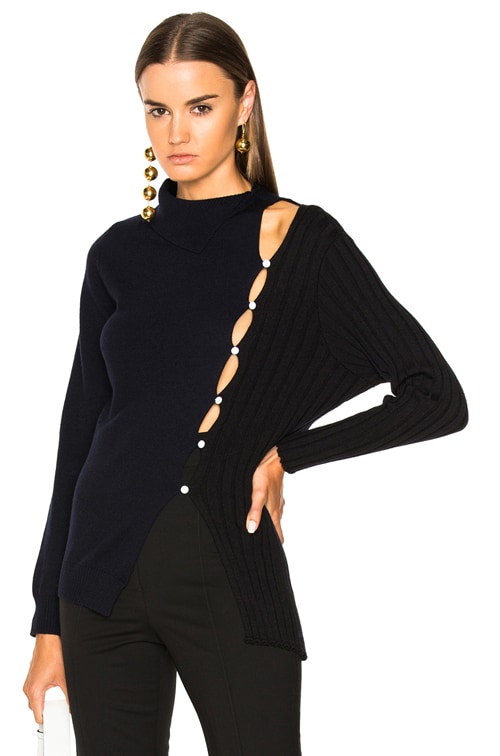 JACQUEMUS Asymmetrical Sweater in Black 
