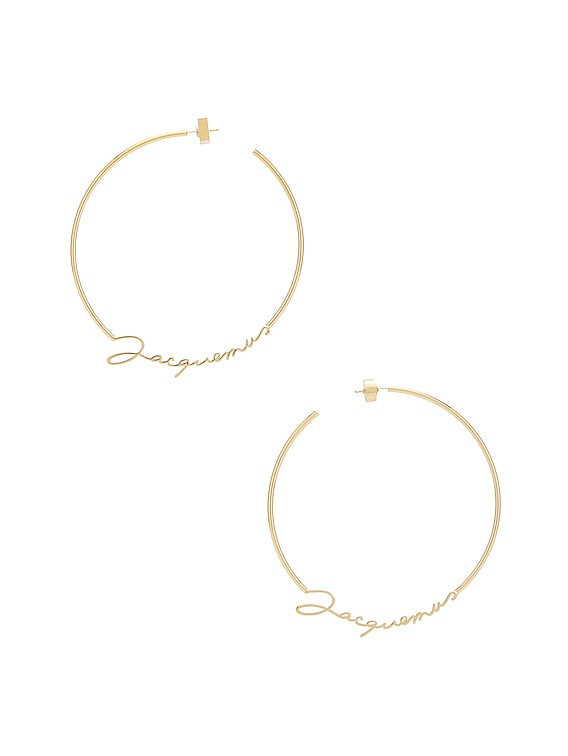 【関税＆送料込み】Jacquemus Les Creoles Tourni Earrings JACQUEMUS Les Creoles Jacquemus Earrings in Gold | FWRD