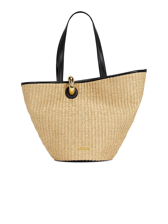 【関税＆送料込み】Jacquemus 'Le Bambola Moyen' Black Shoul Jacquemus Le Bambola Moyen Leather Shoulder Bag | Neiman Marcus