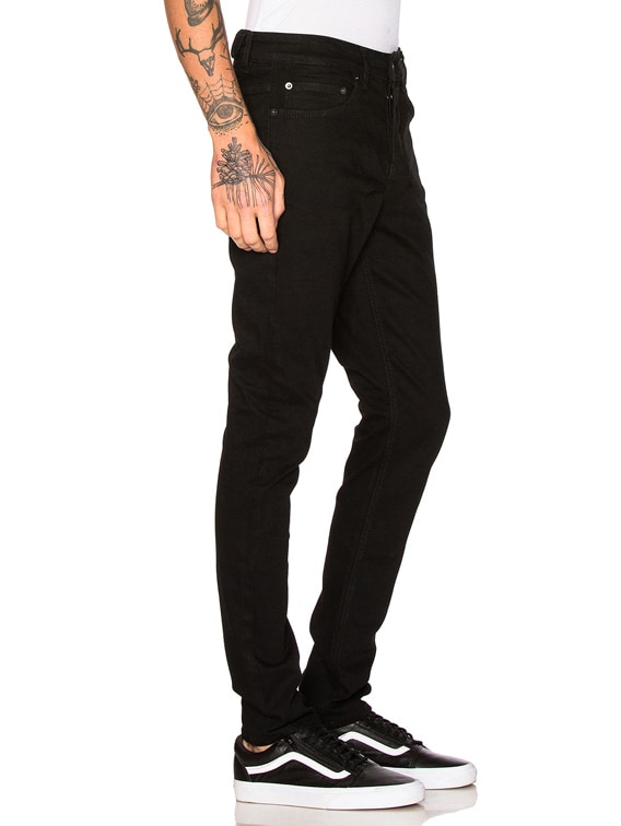 chitch laid black