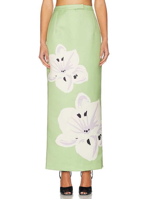 Lana C. Emery Yuka and the Forest プリント付き LEO LIN Clementine Maxi Skirt in Hibiscus & Matcha | FWRD