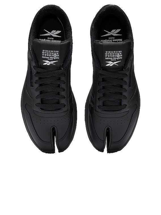 MAISON MARGIELA x REEBOK Project 0 Classic Leather Tabi in