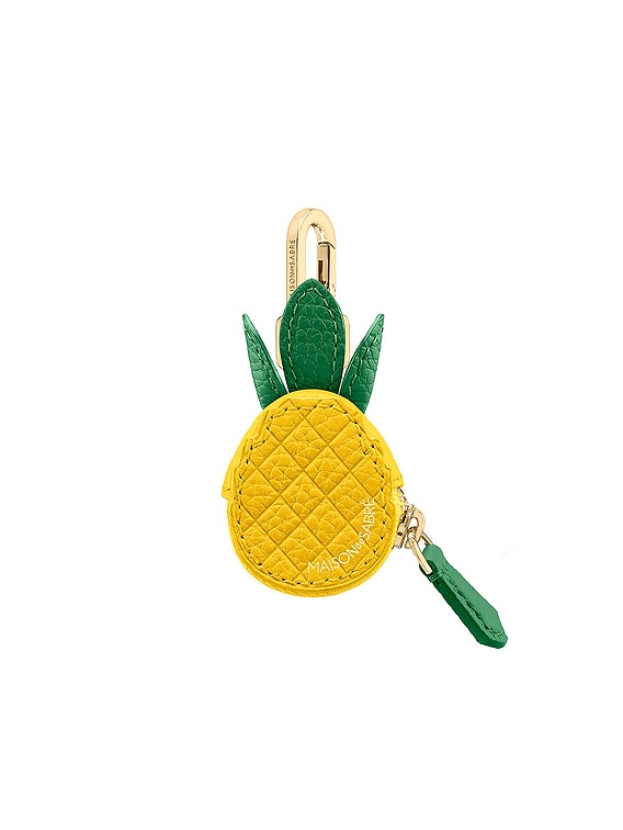 MAISON de SABRÉ パイナップル キーホルダー MAISON de SABRÉ Sabrémoji Fruit Charm in Pineapple | FWRD