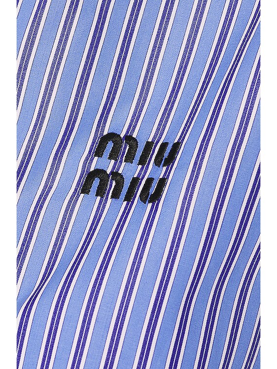 MIU MIU 水筒　sky bule Miu Miu Cropped Denim Shirt in Blue | LN-CC